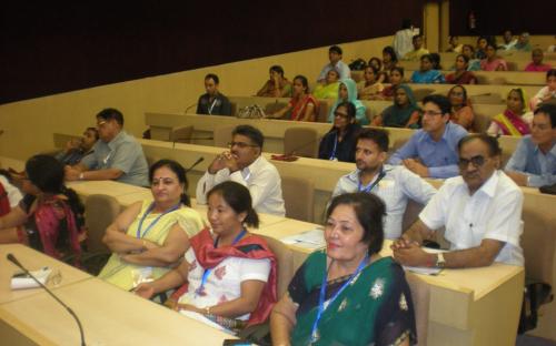 Dr. Charu WaliKhanna Member NCW, attended seminar on “Scheme of Handicrafts- AHVY”