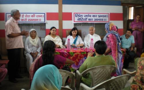 Dr Charu WaliKhanna and Ms Hemlatha Kheria visited the village Garhi Sampla in Rothak District Haryana