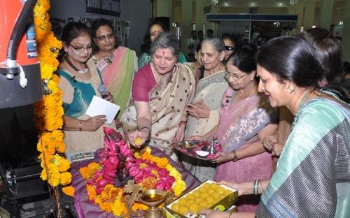 Ms. Mamta Sharma, Hon’ble Chairperson, NCW inaugurated the 14th Annual Exhibition Cum Sale “Diwali Extravaganza” at Birla Auditorium Museum Hall, Jaipur