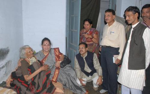 Mrs. Nirmala Samant Prabhavalkar visited Varanasi as per the National Commission for Women’s mandate to assess the infrastructure and living conditions of the inmates of the government run dwelling places for women