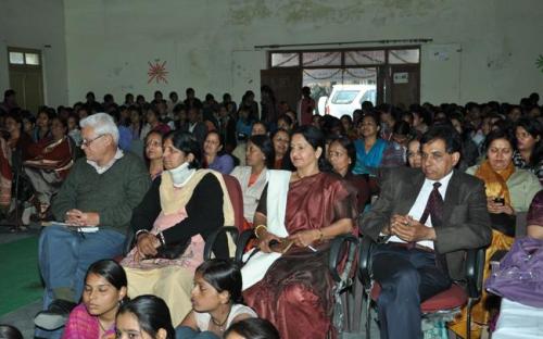 Hon’ble Chairperson along with Member Hemlata Kheria were the chief guest at State Level seminar on “Violence Against Women” at Kota, Rajasthan