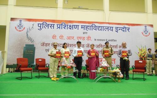 Smt. Mamta Sharma, Hon’ble Chairperson, NCW was Chief Guest at Inauguration of ‘Gender Sensitisation and Gender Justice’ Trainer Course at Indore