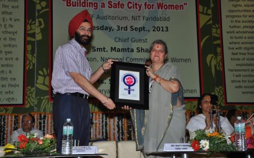 Smt. Mamta Sharma, Hon’ble Chairperson, NCW was the chief guest at the launching of the campaign “Building a Safe City for Women”