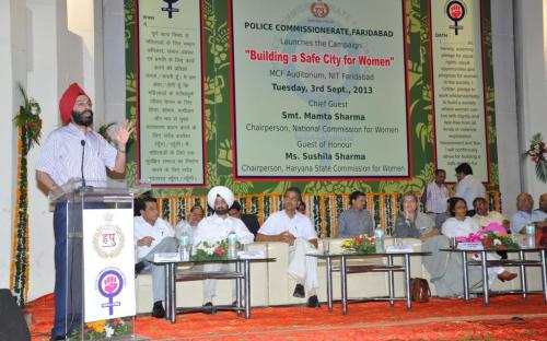 Smt. Mamta Sharma, Hon’ble Chairperson, NCW was the chief guest at the launching of the campaign “Building a Safe City for Women”