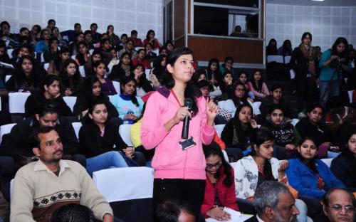 Smt. Mamta Sharma, Chairperson, NCW attended a State Level Workshop on “Role of Media in Women Issues – A Complete Paradigm Shift Needed” at IIIM Mansarovar, Jaipur