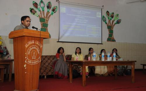 Dr. Charu WaliKhanna, Member, NCW was Chief Guest at National Seminar on ‘‘Women Empowerment and Political Participation’ at New Delhi