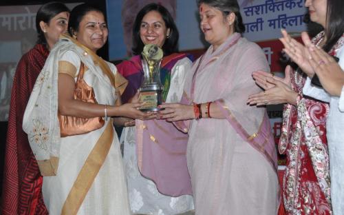 Mrs. Mamta Sharma, Chairperson NCW accompanied by Dr. Charu WaliKhanna, Member, NCW attended a Jan Sunwai Programme organized by the NGO Hamari Priyadarshini Ek Vichar at  Bhopal, Madhya