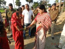 Ms. Hemlata Kheria, Member, NCW alongwith social activists/govt. officials and team of UMANG – Partners in Human Development visited Dulhin Bazar, Patna to study the condition of women specifically Dalit and Mahadalit women in Bihar